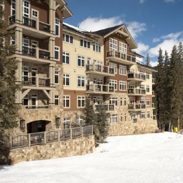 Luxurious 2 Br in River Run Village with Ski in Ski Out Condo