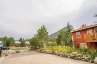 Alpine Drive #106B by Summit County Mountain Retreats Hotels in Frisco