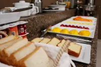 Hotel Solec - breakfast