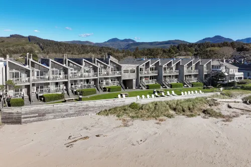 Schooner's Cove Inn Hotels in Cannon Beach