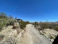 Verdin's Nest - Romantic Retreat W/ Hot Tub under the Stars! 1 Bedroom Home by Redawning Hotels in Morongo Valley