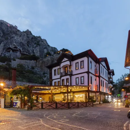 Grand Harsena Hotel