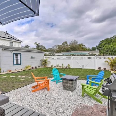 Tampa Bay Area Cottage w/ Gas Grill and Fire Pit!