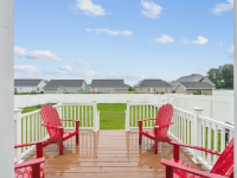 迷人的家庭度假屋帶寬敞的庭院三臥室住宅 帕斯闊坦克縣住宿飯店