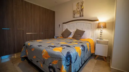 Mar Laguna Hotel Отели рядом с достопримечательностью «CENTRO DE ATENCION MULTIPLE CAM No.8»