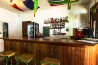 Geckos Hostel - بار