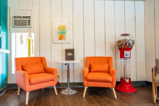 原子藍汽車旅館