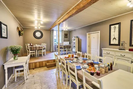 Wellness B&B De Zevenslaper Отели в г. Линтер