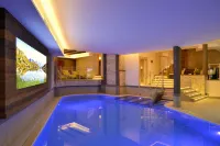 Hotel Jäger - Pools
