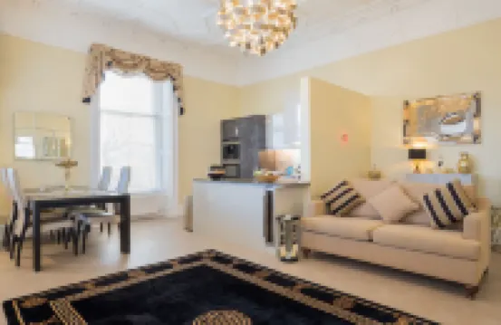 Marks at the Manor Luxury Riverside Apartments - Sleeps up to 4, with Parking and Sky TV