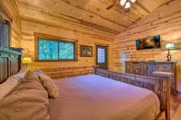 Creekside Broken Bow Cabin w/ Hot Tub & Fire Pit! - spa