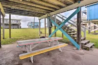 Walk to Ocean Coastal Surfside Beach Bungalow! - 3-Star