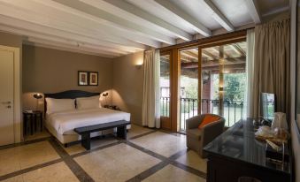 Santellone Resort