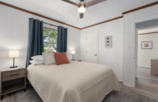 Oceanside, Fun Location, Walk to Beach