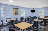 Days Inn by Wyndham Pensacola I-10 Hotels in Escambia County