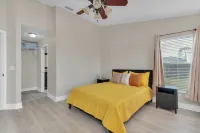 Rose's Lakeview Hotels in Pine Hills