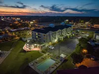 Holiday Inn Express & Suites N. Myrtle Beach-Little River Отели в г. 