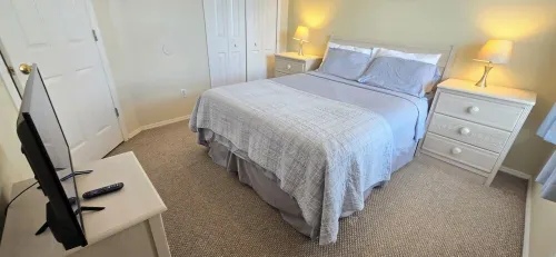 Gorgeous, Spacious & peaceful / Ideal for long stays / Message for discounts