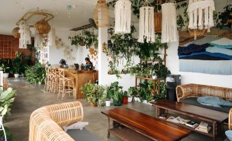 Mambo Hill Resort