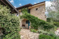 Villa Nana with a Swimming Pool Hotels in 