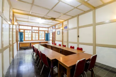 Hotel Wismancala Kaliurang Отели рядом с достопримечательностью «Мерапи»