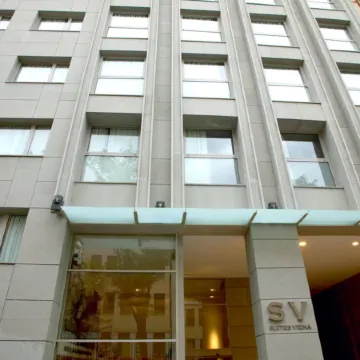 Suites Viena Plaza de España Отели рядом с достопримечательностью «Небоскреб "Испания"»