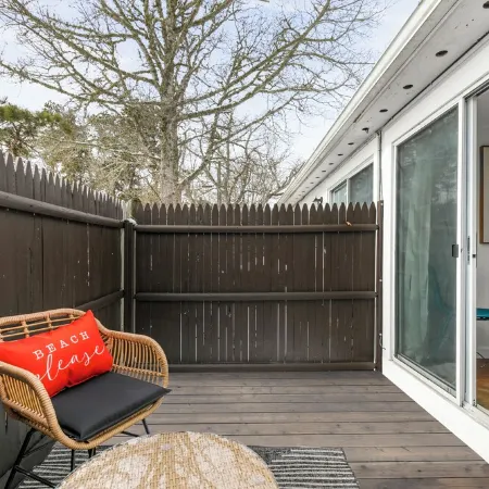 Charming Studio Dennis Port Getaway with WiFi and AC - Close to Beach!