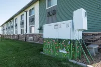 Super 8 by Wyndham Chariton