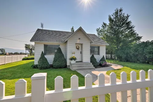 Home w/ Fenced Yard by 5 Mighty Nat'l Parks - Wifi