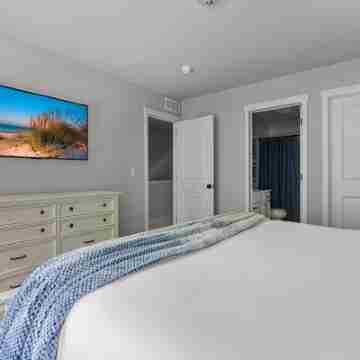 Spacious Townhome with Year-Round Pool and Hot Tub - Inviting Coastal Retreat Rooms