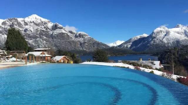 バリローチェ観光ガイド2026年：人気スポット、グルメ、ホテル、天気