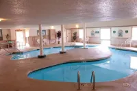 Baymont by Wyndham Mequon Milwaukee Area - Pools