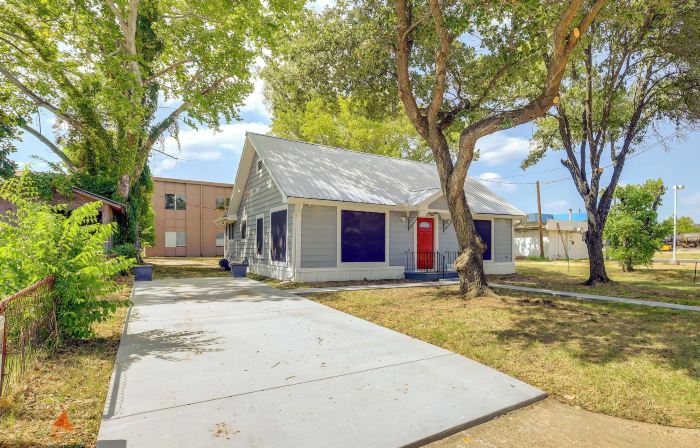 Sunny Hearne Home Near Universities!