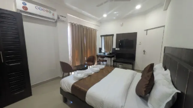 Tag my stay mist Hotels near Government Museum Chennai