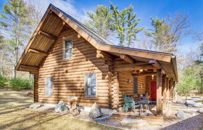 Lake and Trail Lodge: < 1 Mi to Lake Arbutus!