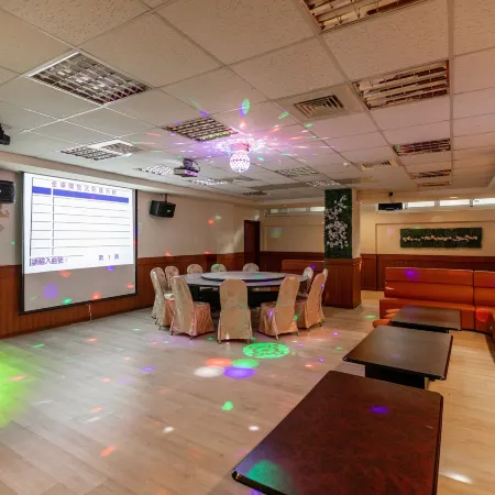 Shuiyang Yueming Holiday Hotel