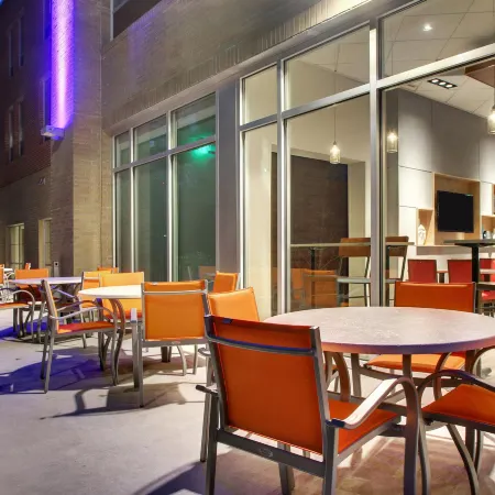 Holiday Inn Express & Suites CHARLESTON NE MT PLEASANT US17 by IHG