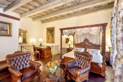 Iron Gate Hotel & Suites Prague by Bhg