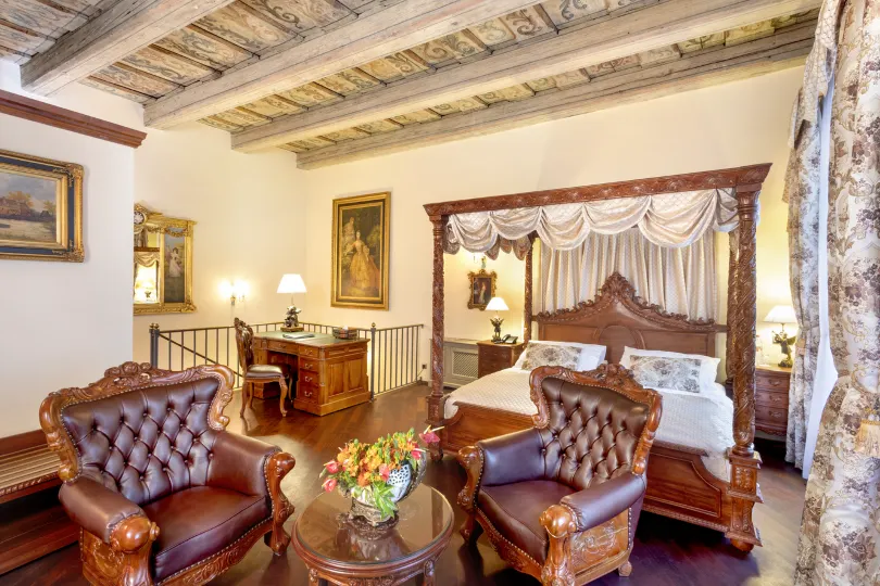 Iron Gate Hotel & Suites Prague by Bhg