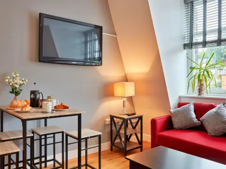 Shaky's Penthouse Отели рядом с достопримечательностью «Шерифф Филдс»