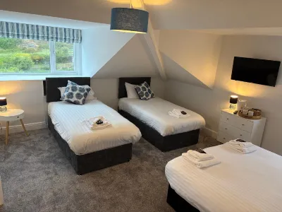 Marine Hotel Hotels in Criccieth