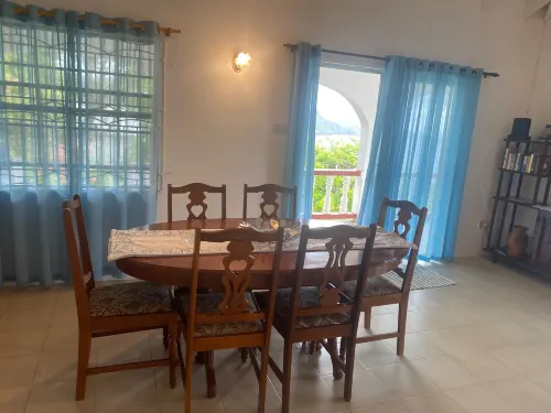 Immaculate 3 Bed Villa Overlooking Admiralty Bay - 2 étoiles