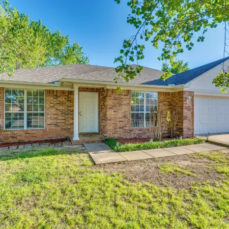 2 Mi to Uca Group Getaway with Private Yard!
