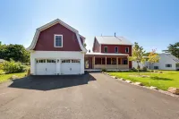 Acadia Home w/ Rooftop Deck - Close to Trails! - Wifi