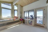 Cora Home w/ Mountain Views - Fishing on-Site!