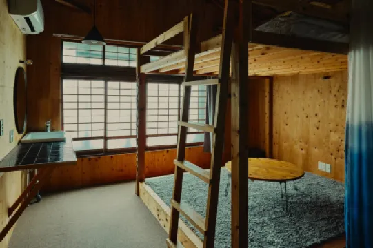 Tomarigi Hostel Shu โรงแรมใน