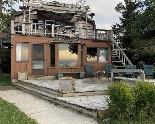 Angola on the Lake- Grandview Bay-25 minutes from Highmark Stadium Hotels in Evans