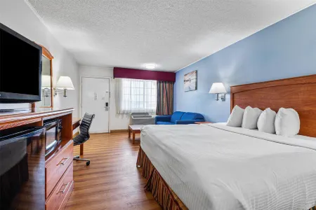 Best Western Palestine Inn Отели в г. Anderson County