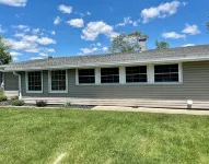 Cozy 3 bed, 2 bath home close to historic downtown Hannibal Hotels in Mason Township