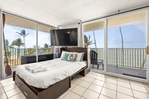 Breathtaking Ocean Views and Beachside Amenities - Stunning Coastal Escape